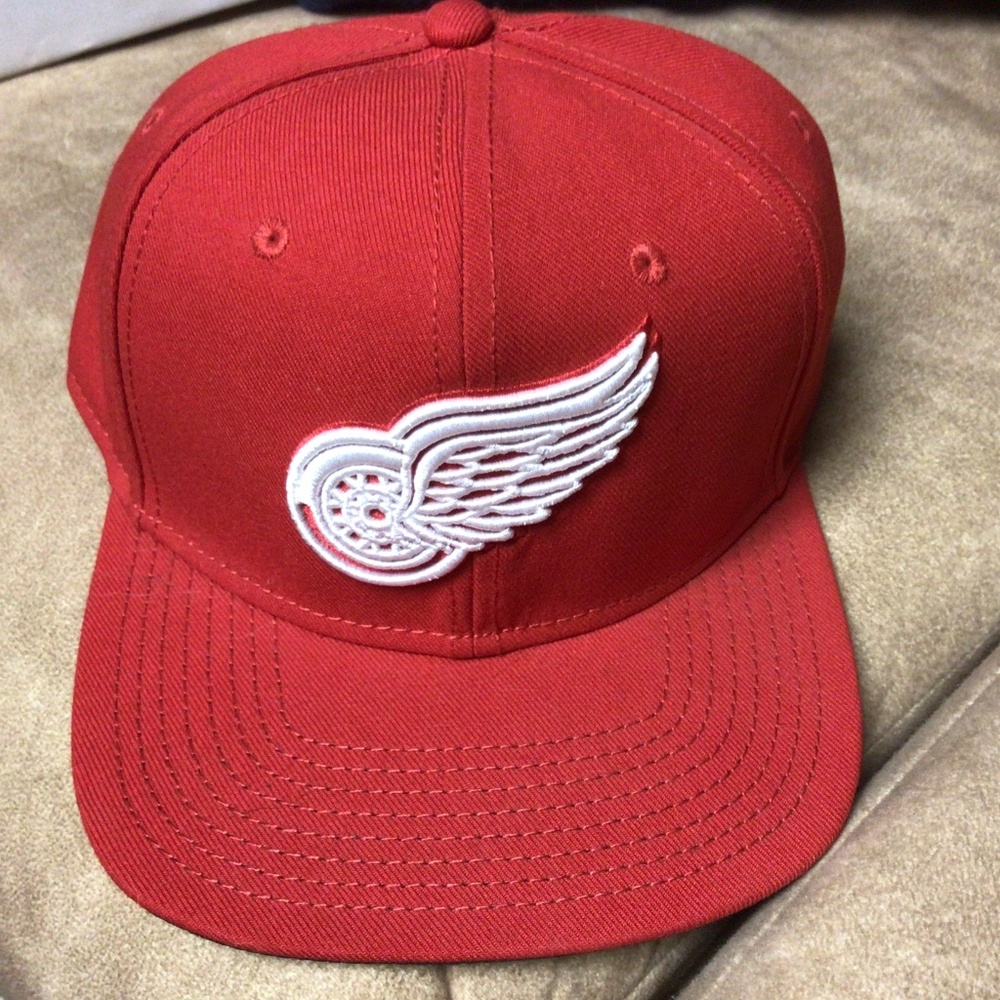 NHL DETROIT RED WINGS new hat